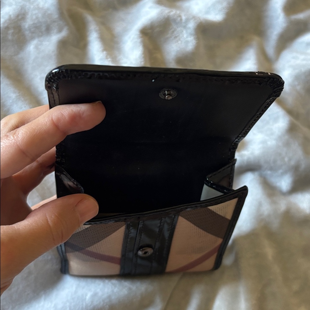 BURBERRY Wallet in classic Nova Check pattern - Picture 4 of 4